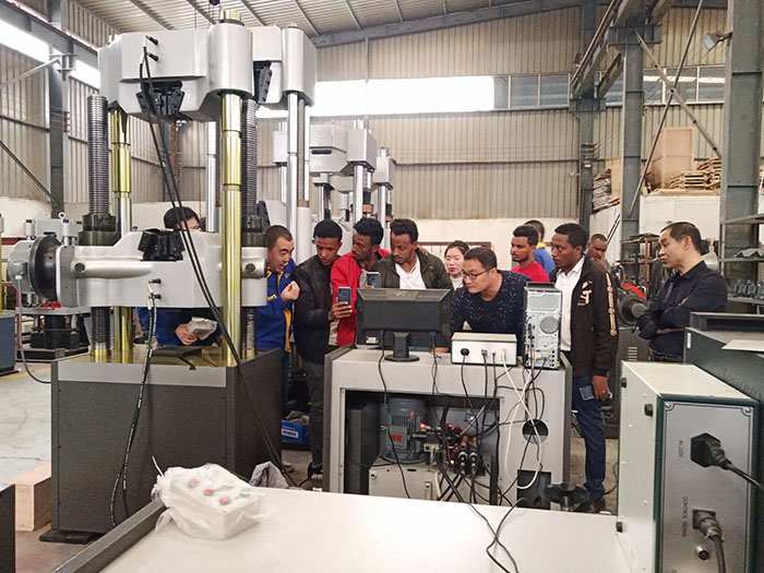 济南威廉希尔williamhill国外客户到厂验收试验机设备