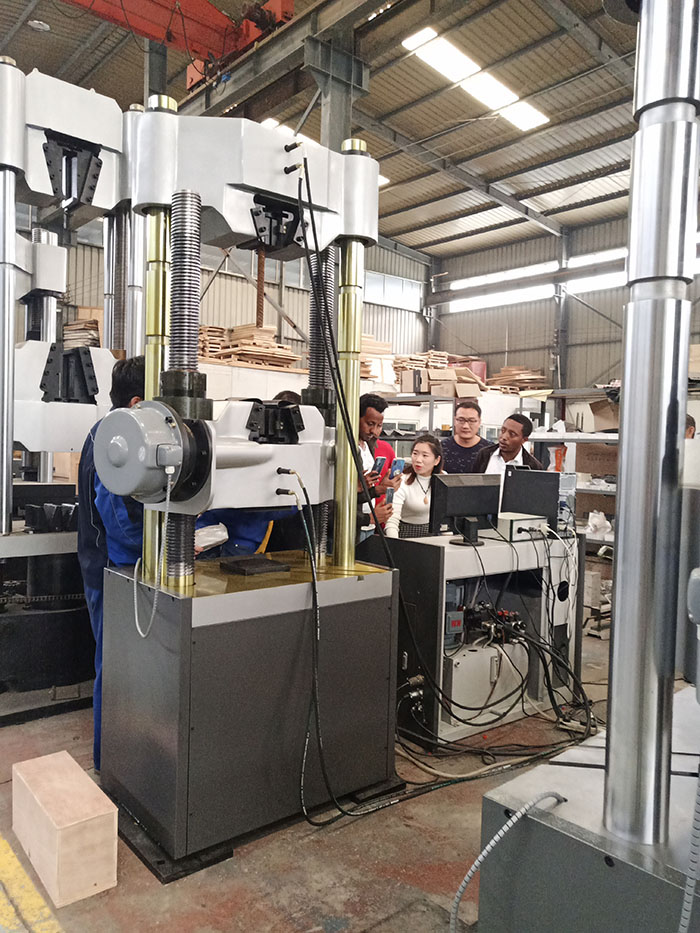 济南威廉希尔williamhill国外客户到厂验收试验机设备