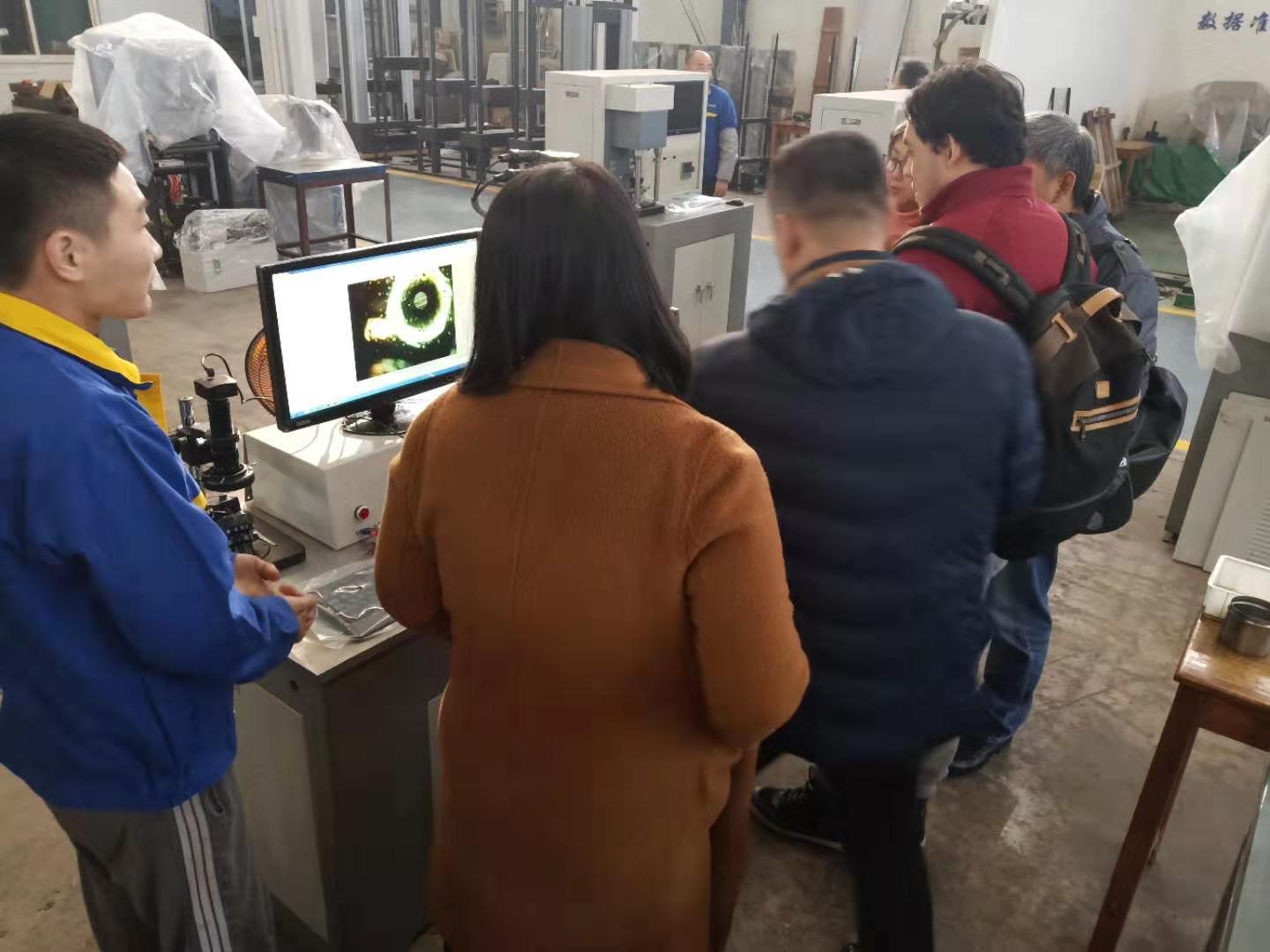 国外客户到济南威廉希尔williamhill工厂参观考察